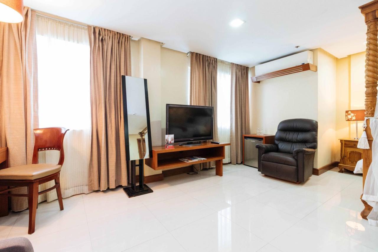 Reddoorz Plus Near Vito Cruz Manila Exterior photo